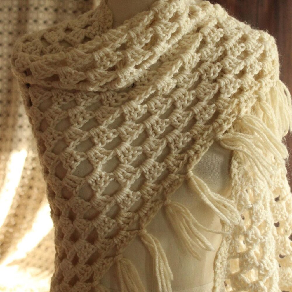 Vintage 1960s 1970s Shawl, Ivory Knit with Fringe Cape or Wrap - Picture 13 of 14